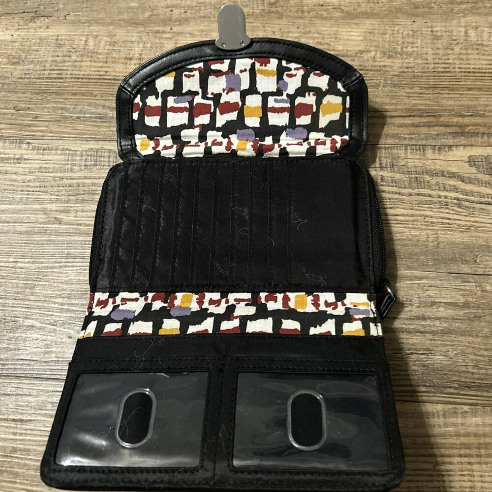 Vera Bradley Quilted Patchwork Wristlet Wallet With Leather Trim & Snap Closure - Picture 2 of 4